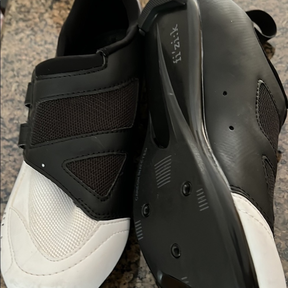 Fizik cycling shoes. 38.5. New in box, toe box too small for my feet.